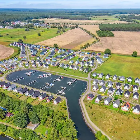 2 Bedroom Beautiful In * Zerpenschleuse